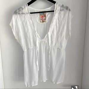 JOHNNY WAS white top